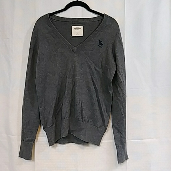 Abercrombie and Fitch Adult Medium V Neck Sweater - Picture 1 of 4